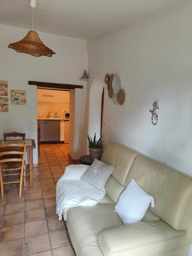 Domaine Bellavigne Gites Et Spa Forcalquier Exteriör bild