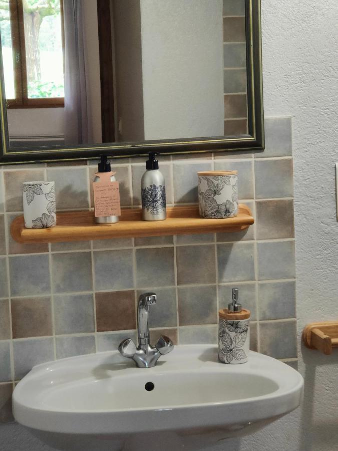 Domaine Bellavigne Gites Et Spa Forcalquier Exteriör bild