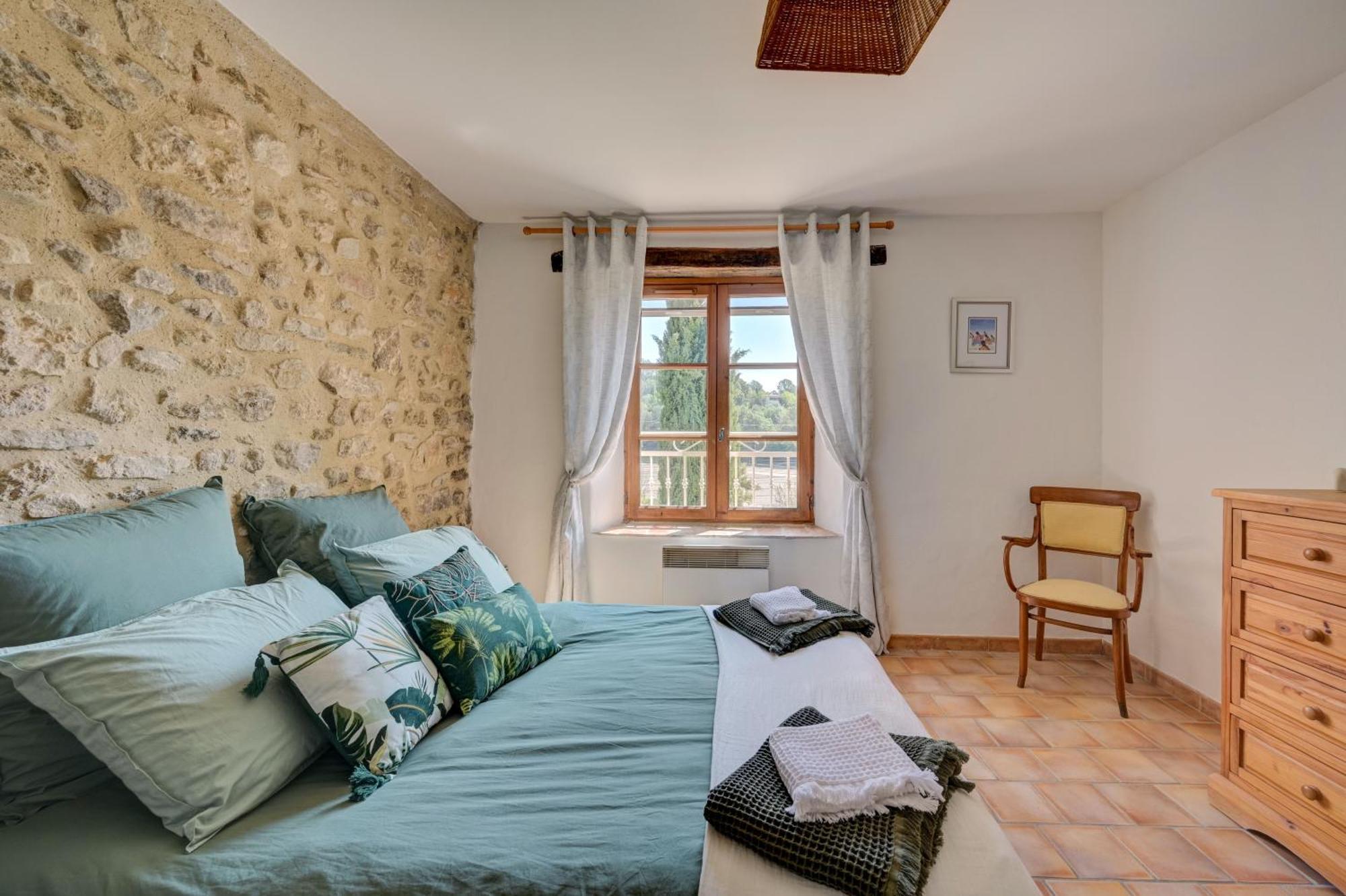 Domaine Bellavigne Gites Et Spa Forcalquier Exteriör bild