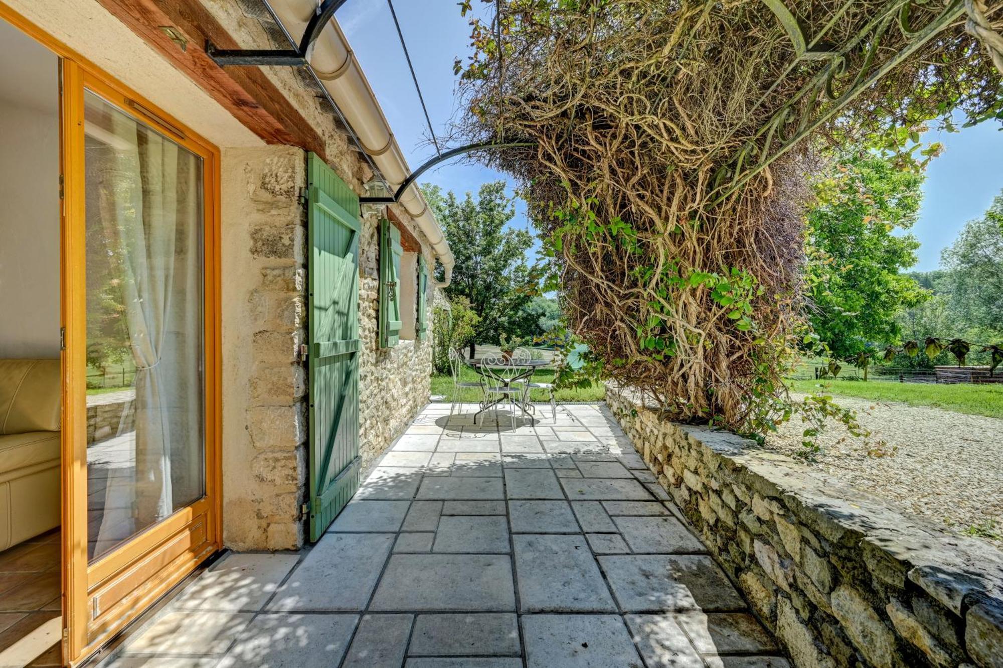 Domaine Bellavigne Gites Et Spa Forcalquier Exteriör bild